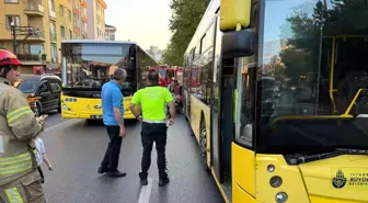 Eyüpsultan'da İETT Otobüsleri Motosiklet Sürücülerine Çarptı