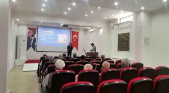 Fırat Üniversitesi Öğrencilerinden Yaşlılara Teknoloji Eğitimi ve Müzik Dinletisi