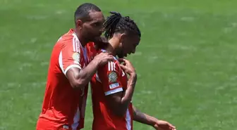 ''10 gol yediler, oyuncuları için üzüldünüz mü?'' sorusuna Olise'den olay cevap