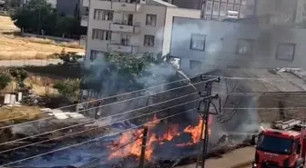 Adıyaman'da Kontrolsüz Yangın Bahçeyi Kavurdu