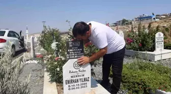 Babalar Günü'nde Hatay'da Duygusal Mezarlık Ziyareti
