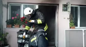 Edirne'de Kardeşinin Evi Yanarken Gözyaşlarına Boğulan Kadına İtfaiyeden Destek