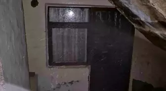 Tekirdağ'da Su Hortumu Patladı, Ev Bastı