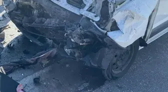 Çanakkale'de Trafik Kazası: İki Kişi Hayatını Kaybetti