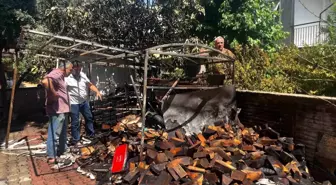 Antalya'da Çocuk Çakmakla Oynarken Yangın Çıkardı