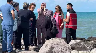 Giresun'da Denizde Akıntıya Kapılan Baba Kurtarıldı, Oğlu Kayboldu