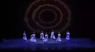İstanbul Maarif Orkestrası ve Halk Dansları Topluluğu'ndan Etkileyici Gösteri