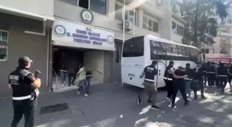 İzmir'de Silahlı Suç Örgütüne Baskın: 17 Kişi Tutuklandı