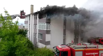 Kastamonu'da 4 Katlı Binada Yangın Çıktı
