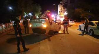 Kastamonu'da Park Halindeki Araca Çarpan Otomobil Takla Attı