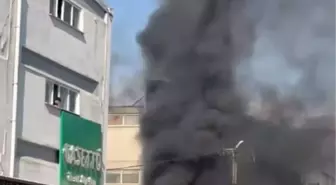 İnegöl'de Mobilya İmalathanesinde Yangın Çıktı