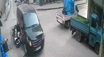 Ordu'da Trafik Kazası: Panelvan ile Motosiklet Çarpıştı, 2 Yaralı
