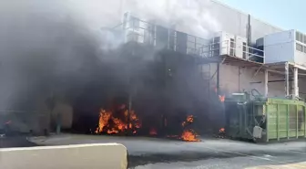 Bodrum'da Alışveriş Merkezinde Geri Dönüşüm Alanında Yangın