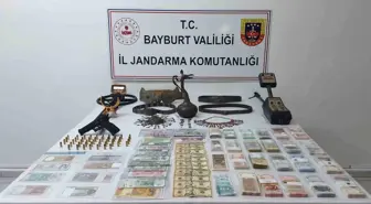 Bayburt'ta Tarihi Eser Kaçakçılığı Operasyonu: 22 Gözaltı
