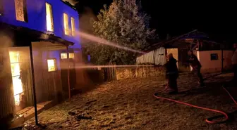 Karabük'te Müstakil Ev Yangında Küle Döndü