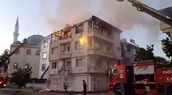 Gölbaşı'nda Mangal Yangını Evi Kullanılamaz Hale Getirdi