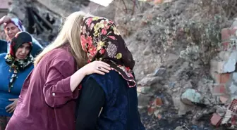 Malatya'da Yangın Sonrası İncelemelerde Bulunan Milletvekili Ölmeztoprak, Destek Sözü Verdi