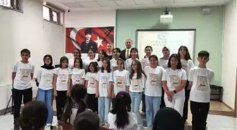 Erzurum'da 'Kalpten Kaleme, Kalemden Sahneye' Şiir Dinletisi Düzenlendi