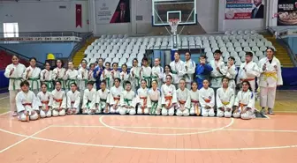 Salihli'nin Minik Judocuları 22 Madalya ile Göz Doldurdu