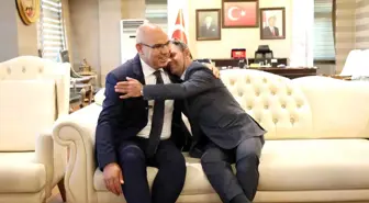 Ağrı Valisi Koç, Down Sendromlu Cemal'i Makamında Ağırladı