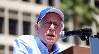 Senatör Bernie Sanders'dan Netanyahu'ya Sert Eleştiri: 'ABD'nin Dış Politikasını Belirleyemez'