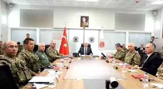 Bakan Güler, İran Sınırında İncelemelerde Bulundu