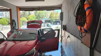 Adana'nın 'Ölüm Kavşağı' Mavi Bulvar'da Esnaf Önlem Alıyor