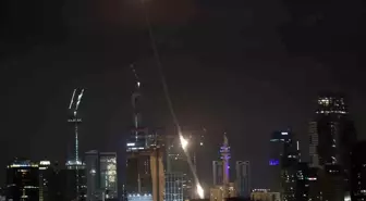 İran, İsrail'e Hipersonik Füze Saldırısı Düzenledi