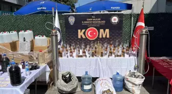 İzmir ve Yalova'da Sahte Alkol ve Tarihi Eser Operasyonu: 17.6 Ton Alkol ve 2305 Sikke Ele Geçirildi