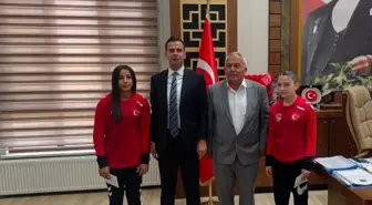 Kaymakam Emrah Aslan, Başarılı Güreşçileri Ağırladı