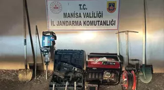 Akhisar'da Kaçak Kazı Yapan 3 Şahıs Suçüstü Yakalandı