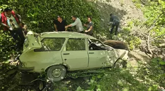 Zonguldak'ta Uçuruma Yuvarlanan Araçta 3 Yaralı