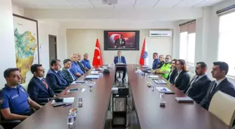 Bilecik Valisi Faik Oktay Sözer Emniyet Müdürlüğü'nü Ziyaret Etti