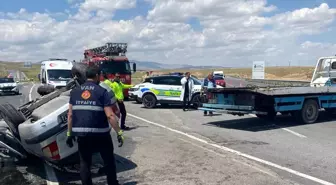 Başkale'de Takla Atan Otomobilde 1 Kişi Hayatını Kaybetti, 3 Yaralı