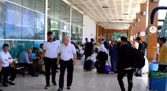 İranlı Turistler Karayolu ile Türkiye'ye Geçiş Yapıyor