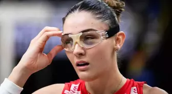 Zehra Güneş'in maç esnasında gözlük takmasının sebebi belli oldu