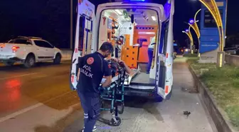 Kocaeli'de Akaryakıt İstasyonuna Çarpan Otomobil Takla Attı