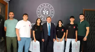 Bilek Güreşi Sporcularından İl Müdürü Kabakcı'ya Ziyaret