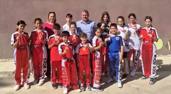 Gedizli Kick Boksçular Türkiye Şampiyonası'na Hazır