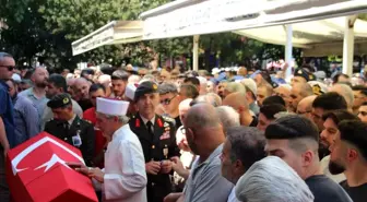 Şırnak'taki Kalp Krizi Sonrası Genç Askerin Cenazesi İzmir'de Uğurlandı
