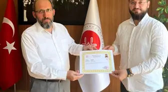Hisarcık Kaymakamı Başarı Belgelerini Dağıttı