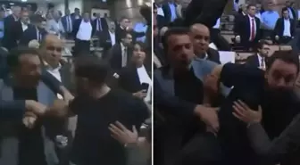 İBB Meclisi karıştı! AK Parti ve CHP'li üyeler birbirlerinin üzerine yürüdü