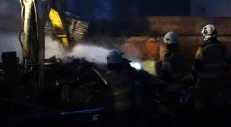 Kütahya'da Tahta Palet Atölyesinde Yangın Çıktı