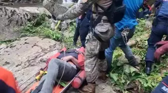 Bursa'da Protez Ayağı Çıkan Balıkçı Şelalede Mahsur Kaldı