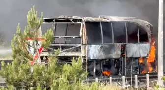 Bolu'da TEM Otoyolu'nda Yolcu Otobüsü Yangını
