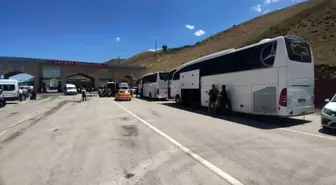Umman, İran'daki Vatandaşlarını Tahliye Ediyor