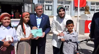 Afyonkarahisar'da 142 Bin Öğrenci Karnelerini Alarak Yaz Tatiline Girdi