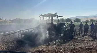 Adıyaman'da Anız Yangınına Müdahele Eden Traktör Yandı