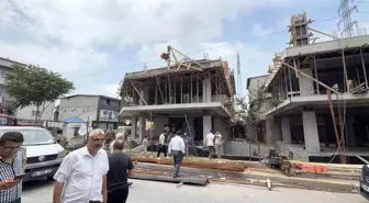 Başakşehir'de İnşaatta Duvar İşçinin Üzerine Yıkıldı