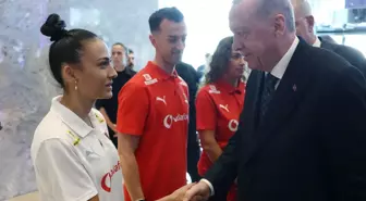 Cumhurbaşkanı Erdoğan, A Milli Kadın Voleybol Takımı ile Bir Araya Geldi